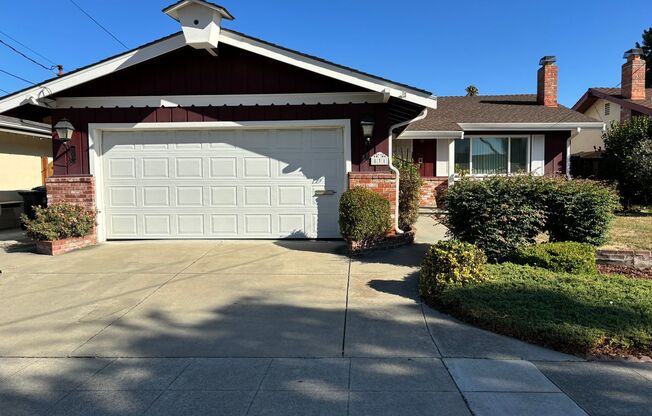 3 Beds 2 Bath in Hayward Available Now