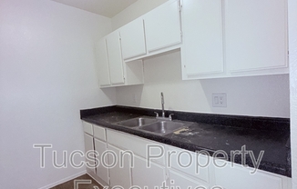 319 E MOHAVE RD