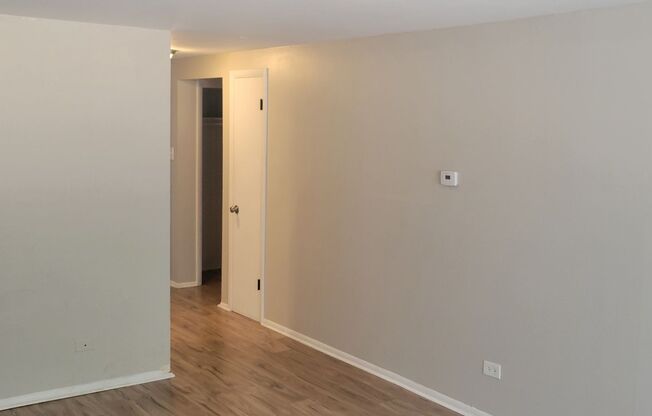 Studio, 1 bath, 500 sqft, $945, Unit 105