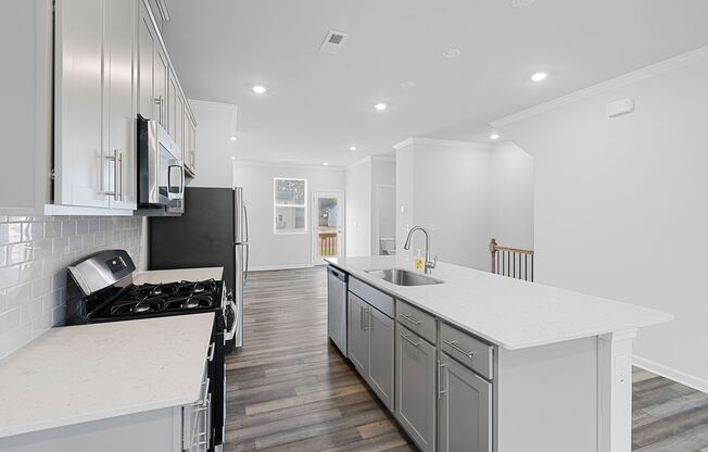 Beautiful 3 bedroom townhome available August 1st!