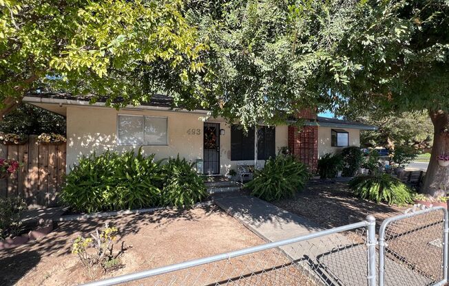 Charming 3 Bedroom, 2 Bath Home in Dinuba – $1,830/mo