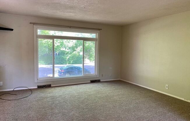 Spacious Home with Great Layout for Roommates!
