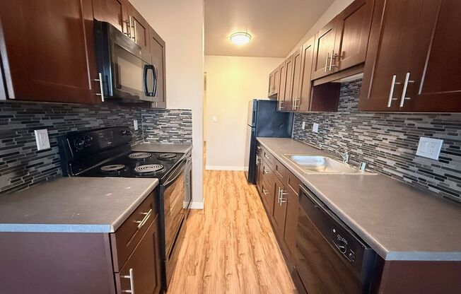 1 bed, 1 bath, 624 sqft, $1,825, Unit 305