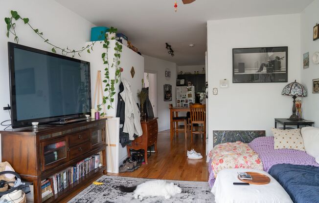 2 beds, 1 bath, 775 sqft, $1,895, Unit 4744-3A