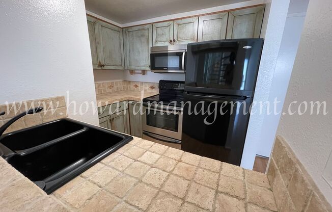 2 beds, 1 bath, $3,195