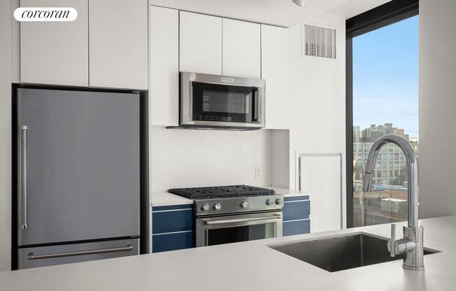 3 beds, 2 baths, $8,891, Unit 19B