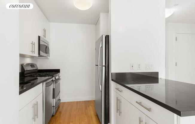 181 E 119 ST