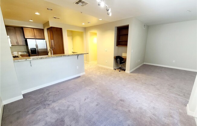 2 beds, 2 baths, 1,050 sqft, $3,100, Unit 402