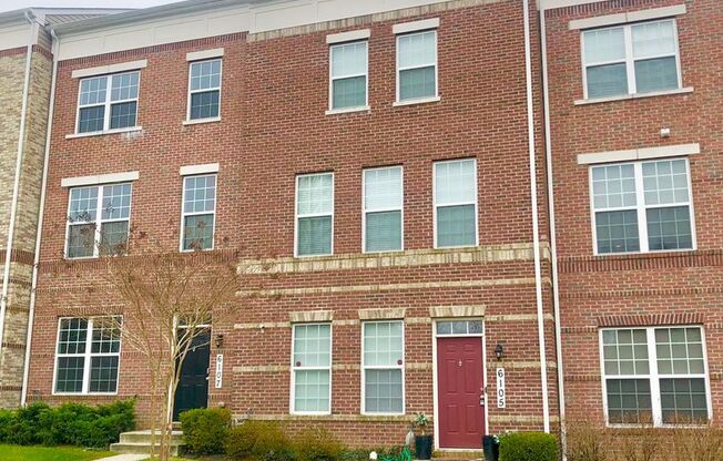 Gorgeous 3 Bedroom Townhouse in Capitol Heights!