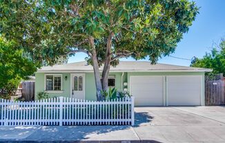 Duplex in Mountain View -  hardwood floors throughout -1 Car Garage - Central Location