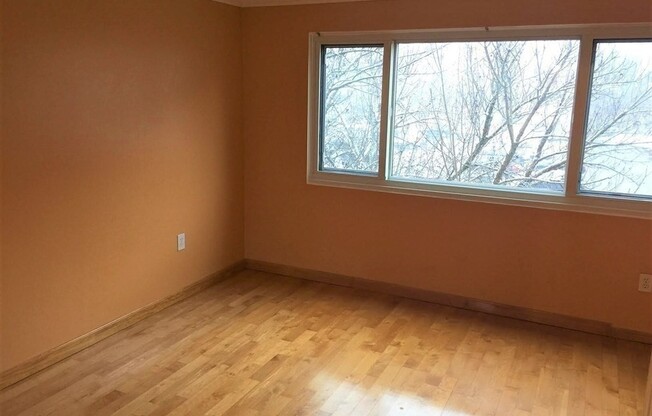2 beds, 2 baths, 1,055 sqft, $2,400, Unit 318