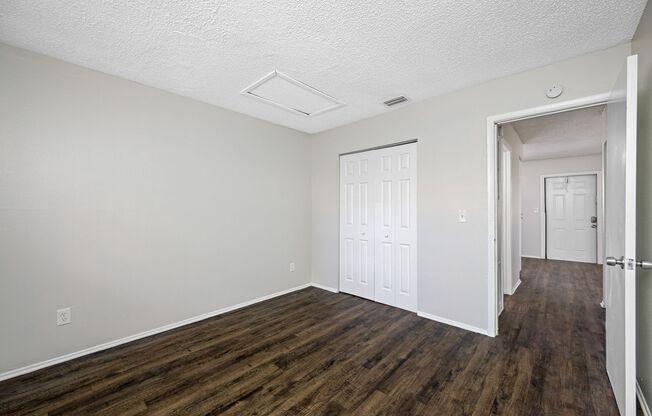 2 beds, 1 bath, 700 sqft, $1,395, Unit 4540-09