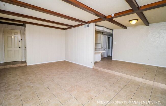 2 beds, 1 bath, 1,268 sqft, $800