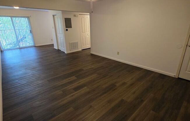 2 beds, 1.5 baths, 1,100 sqft, $1,165, Unit 190307