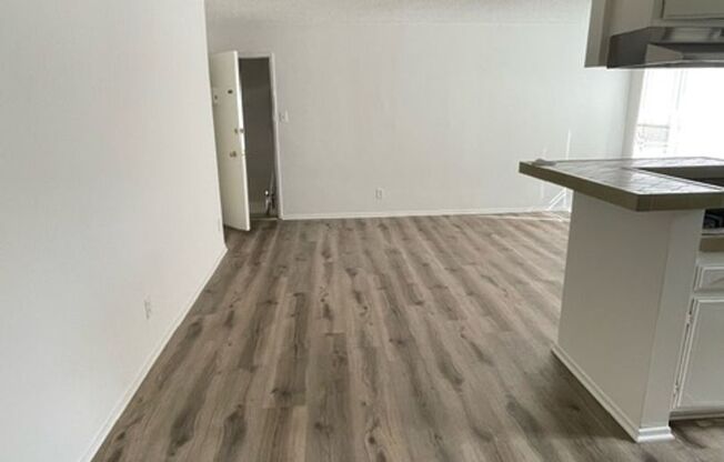 1 bed, 1 bath, $2,245, Unit 06