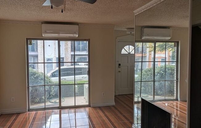 Charming 2BR Condo in Dallas
