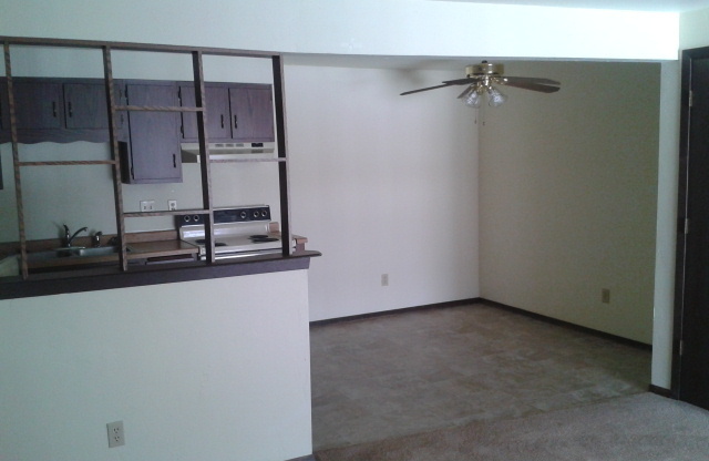 1 bed, 1 bath, 595 sqft, $909, Unit 1698-04