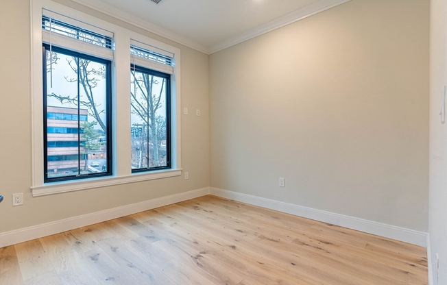 2 beds, 2 baths, 950 sqft, $4,095, Unit 301