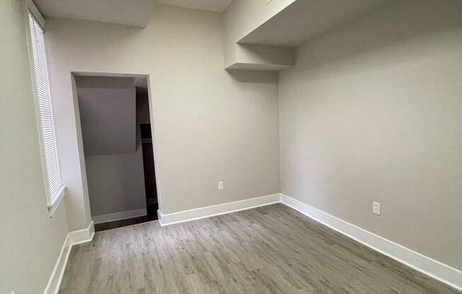 3 beds, 1 bath, 1,275 sqft, $1,950, Unit G2-3BR