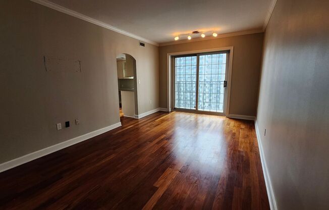 2 beds, 2 baths, $2,250, Unit #1105