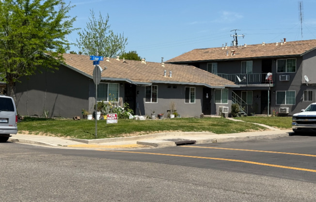 1530 EDGAR AVE