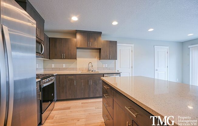 3 beds, 2.5 baths, 1,650 sqft, $2,490, Unit C-112