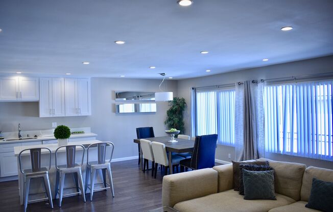 (Anna) 4216 Mary Ellen Avenue