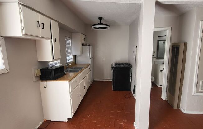 Detached Guest Studio near UNM/CNM