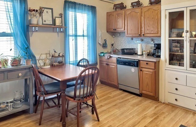 1 bed, 1 bath, 750 sqft, $1,900, Unit 1