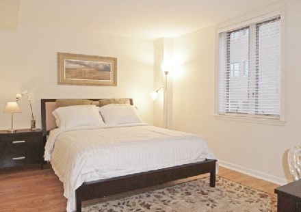 1 bed, 1.5 baths, 890 sqft, $4,200, Unit 209
