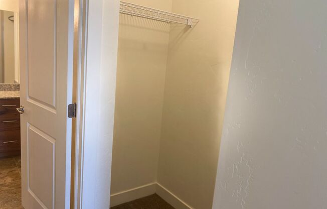 2 beds, 2 baths, 964 sqft, $1,550, Unit 332
