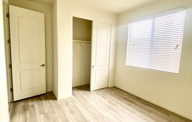 HENDERSON PROPERTY IN CADENCE WITH HARDWOOD FLOORS AND UPGRADES