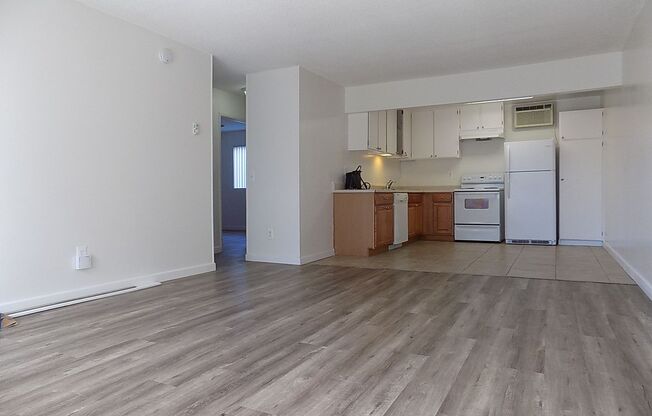 Spacious 2BD/1BA Apartment in Azalea Park neighborhood in City Heights