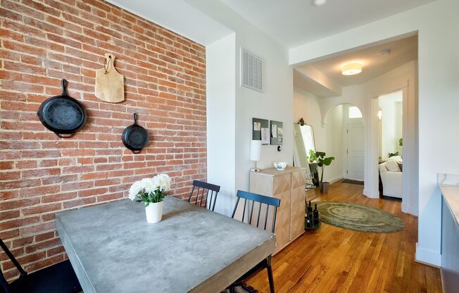 H Street Corridor/Capitol Hill Fabulous Rowhouse w/Private Parking Available July 1st