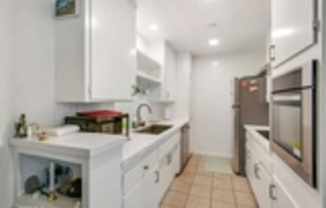 SIGN LEASE BY 2/1/26 RECEIVE 1 MONTH FREE ON 12 MONTH LEASE!