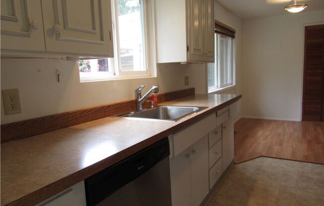 3bd/1ba Kirkland Home