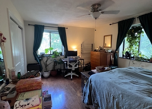 6 BLAIR PL