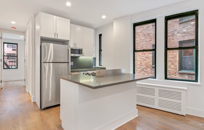 2 beds, 1 bath, $5,995, Unit 4D
