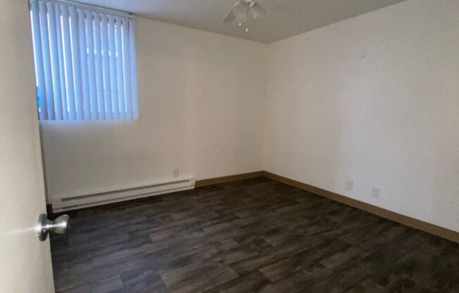 2 beds, 1 bath, 950 sqft, $1,195, Unit 10A