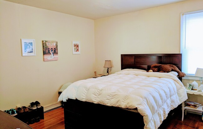 2 beds, 1 bath, $1,495, Unit Apt. 07