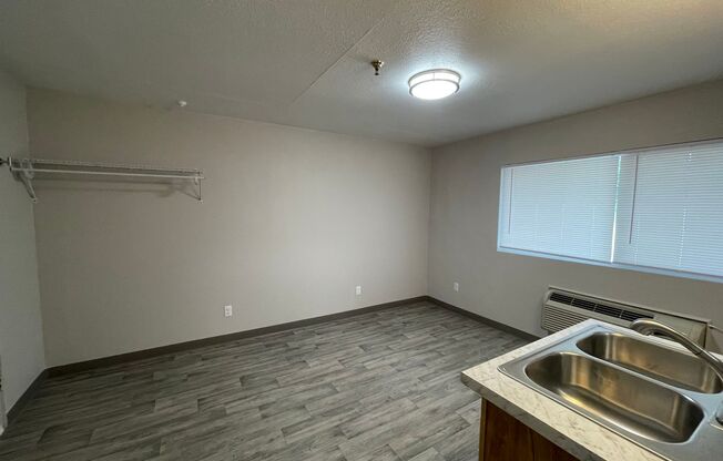 Studio, 1 bath, 212 sqft, $625, Unit 711