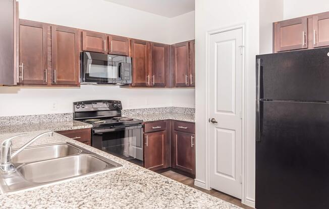 3 beds, 2 baths, 1,070 sqft, $1,299