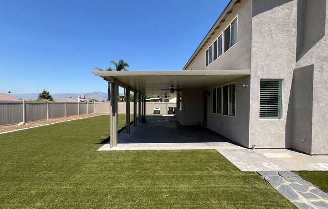 Two-Story 4-Bedroom Cul-de-Sac Home in the Redlands University Grove Community!
