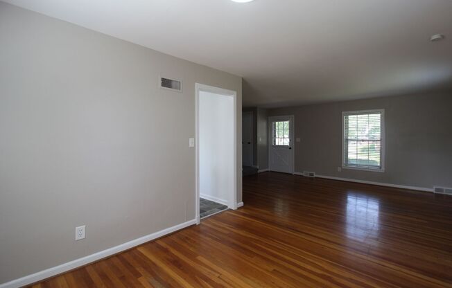 2 Bedroom 1 Bath Duplex In The Waldo Area