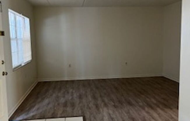 Charming 2- Bedroom 1-bath unit at Habana Park!