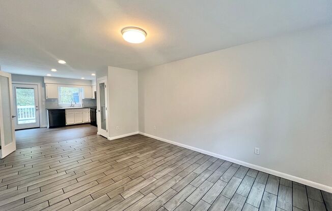 2 beds, 1.5 baths, $1,695, Unit Unit A