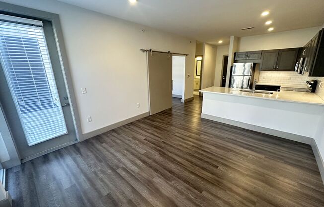 1 bed, 1 bath, 615 sqft, $1,595, Unit 3250-109