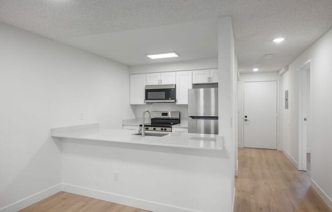 2 beds, 1 bath, 815 sqft, $2,085, Unit 308