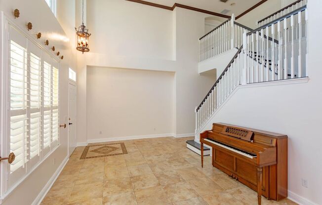 6/4 Pool Home Off Of Lake Speer In Windermere