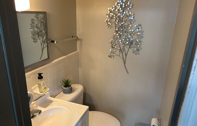 2 beds, 1.5 baths, 800 sqft, $1,340, Unit 4629-04